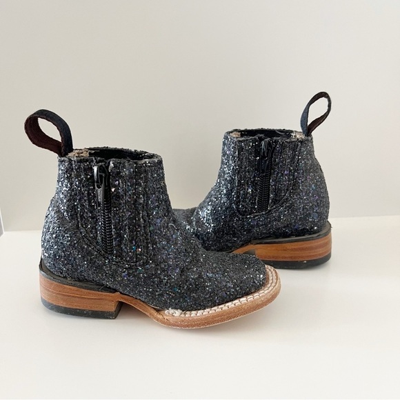 Bella Breez Boutique Sparkly Girls Ankle Boots - Picture 2 of 8